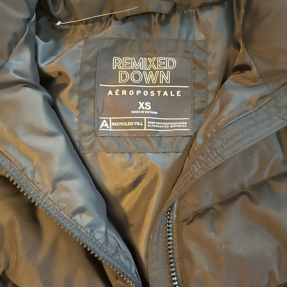 NWOT black puffer vest